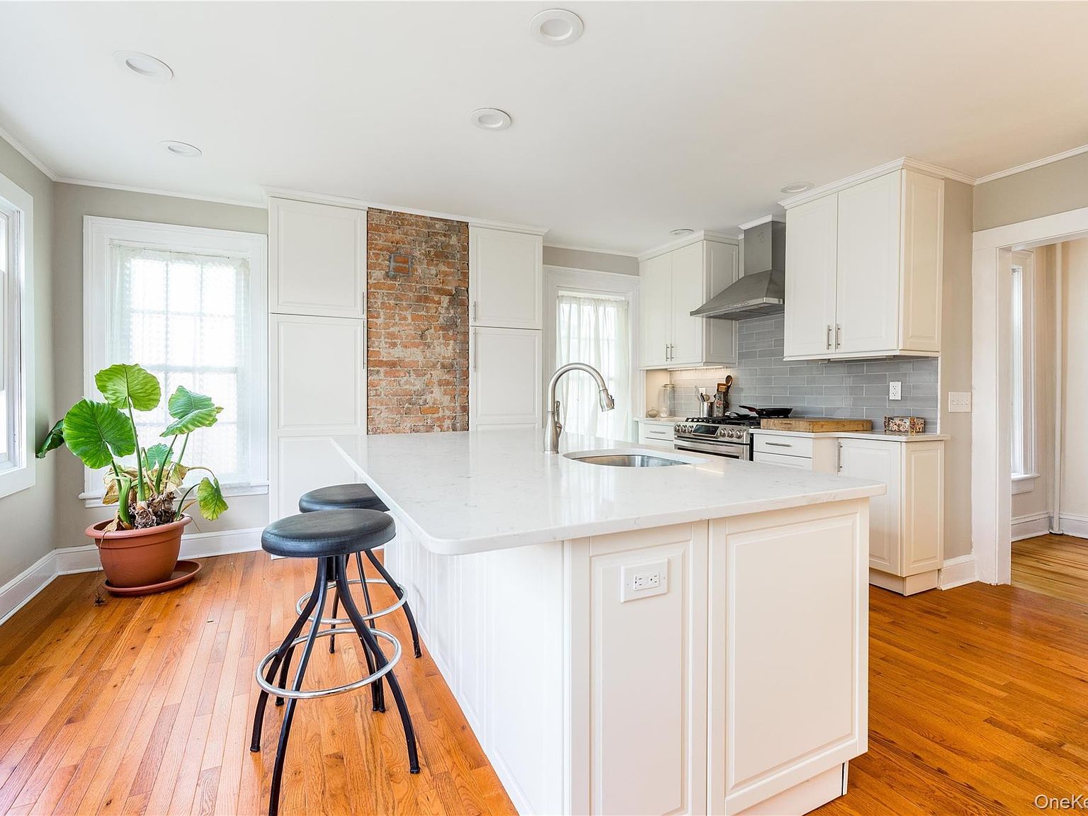 39 26/24 213th St Bayside, NY 11361 - Thumbnail 3