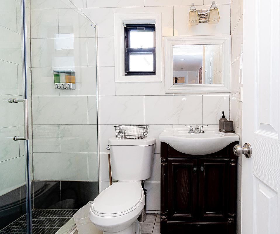 52 Bradford St Brooklyn, NY 11207 - Thumbnail 3