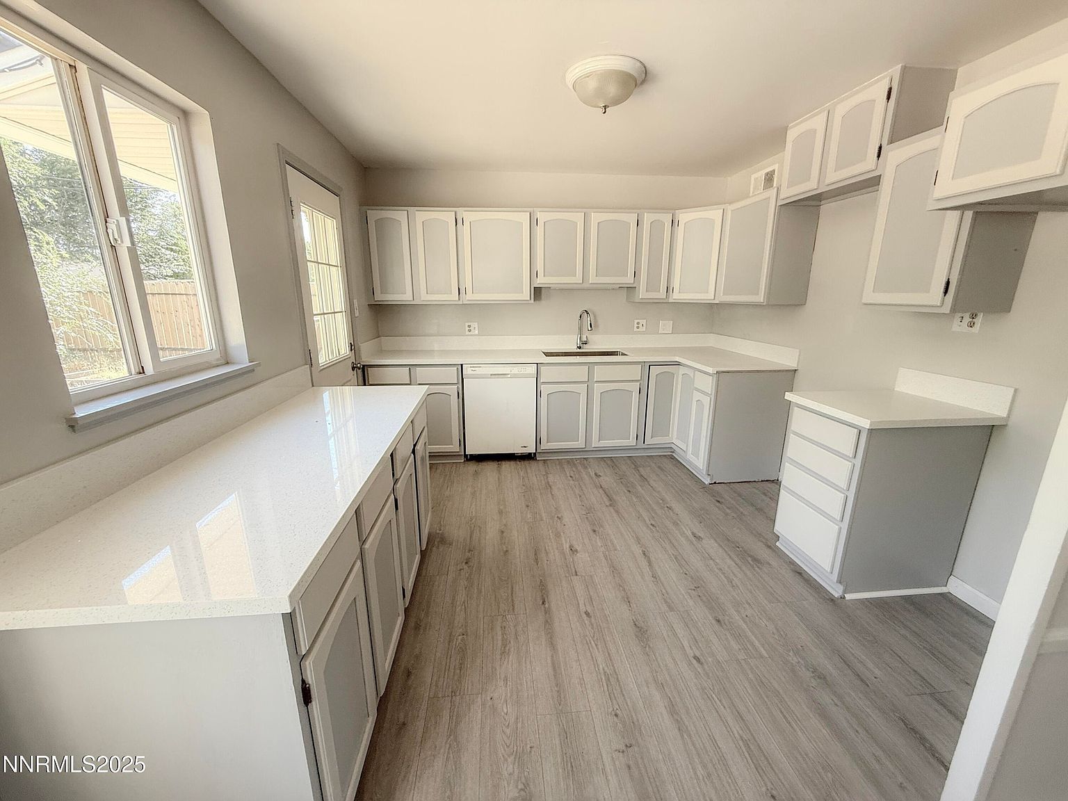 1125 Dodson Way Sparks, NV 89431 - Thumbnail 3