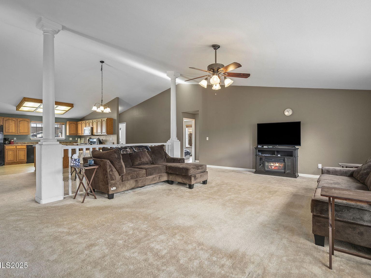 533 Dutch Oven Ct Fernley, NV 89408 - Thumbnail 3