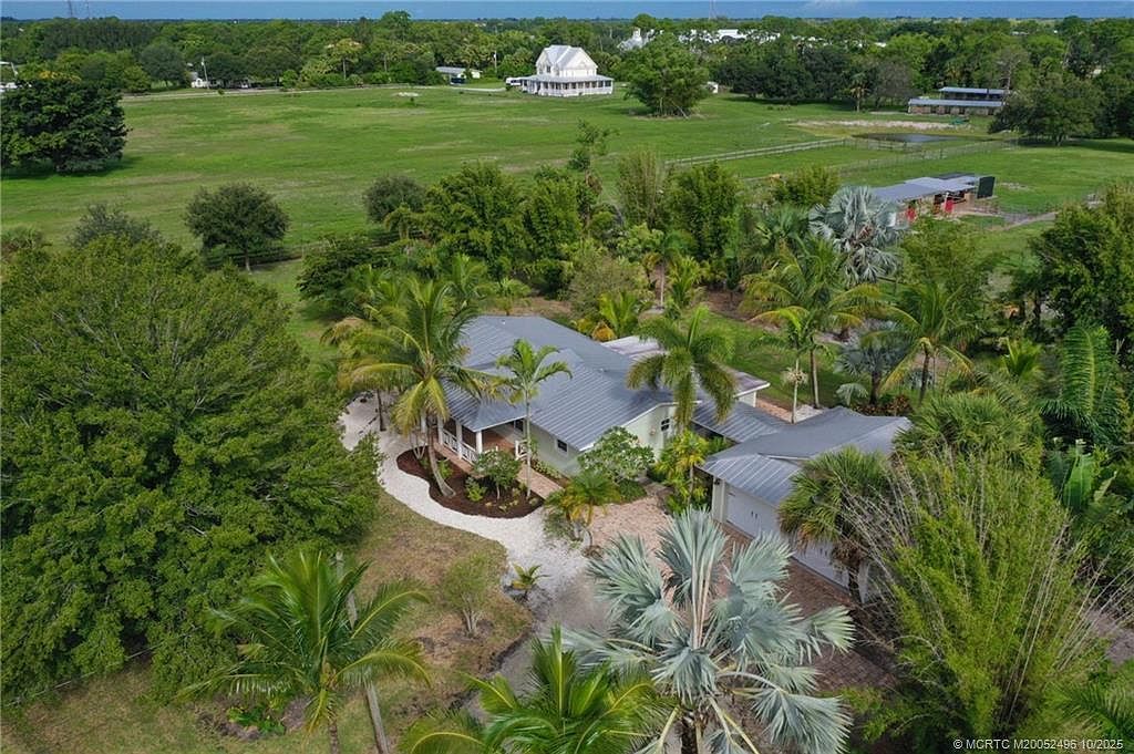 2523 SW Horseshoe Trl Palm City, FL 34990 - Thumbnail 3