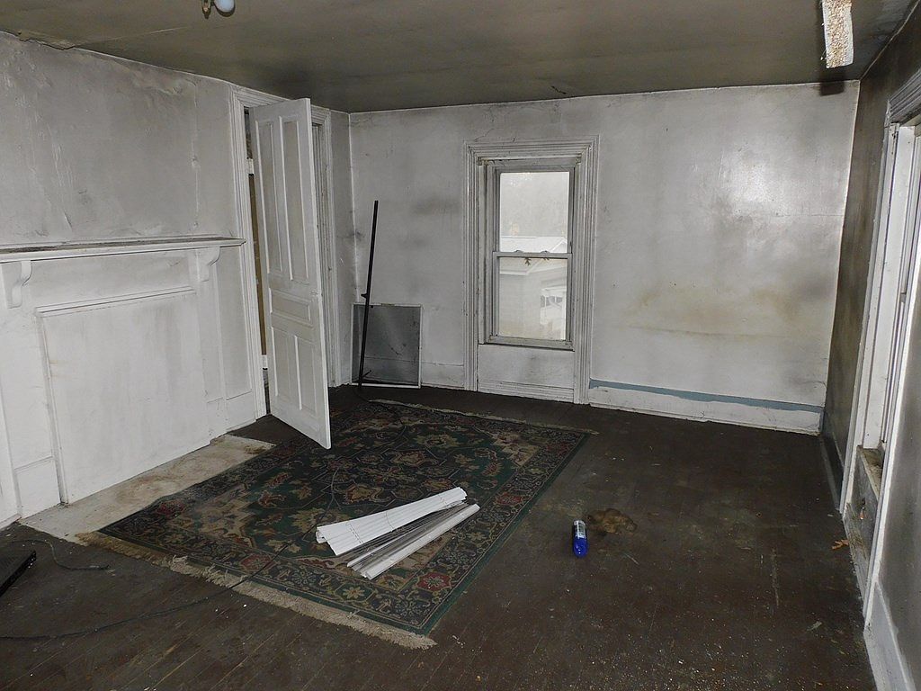 2306 N Main St South Boston, VA 24592 - Thumbnail 3