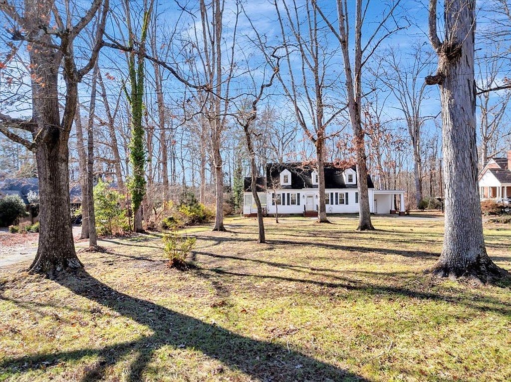 2504 Halifax Rd South Boston, VA 24592 - Thumbnail 3