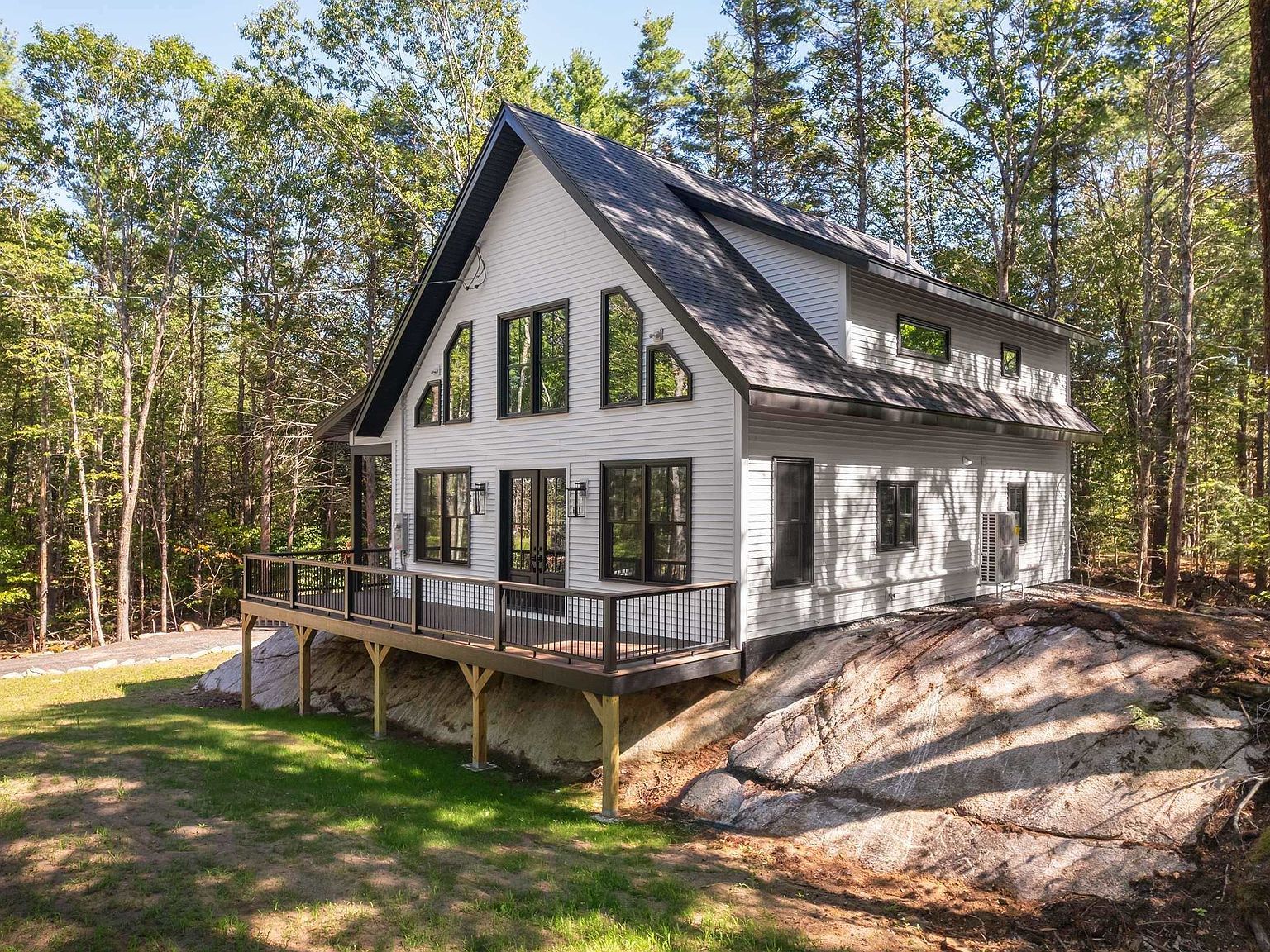 141 Logging Rd Cape Neddick, ME 03902 - Thumbnail 3