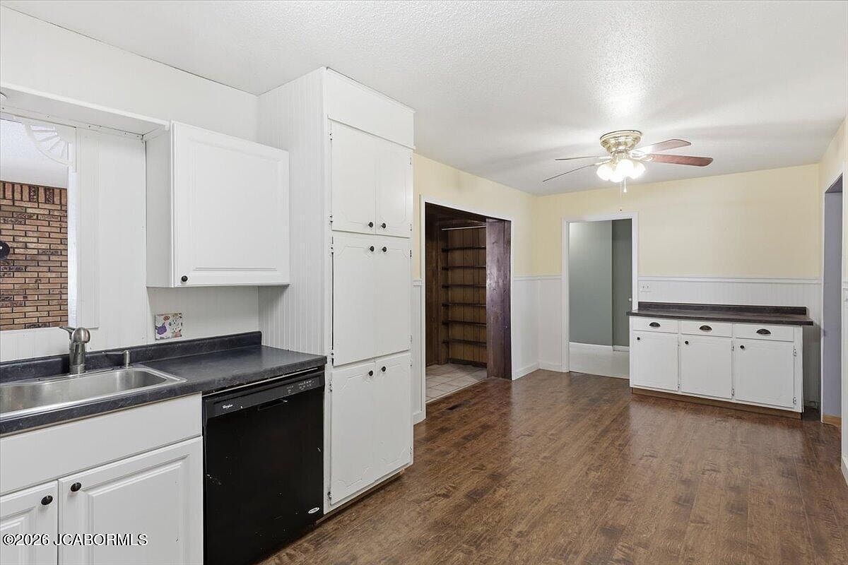 101 W Haynes St Eldon, MO 65026 - Thumbnail 3
