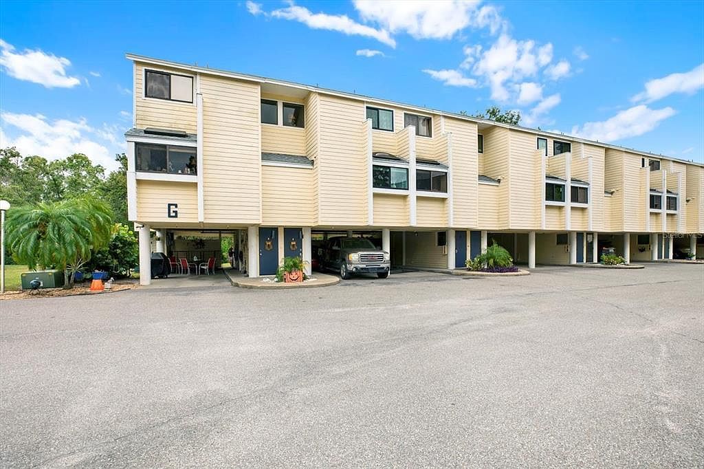 1500 Sunset Rd APT G2 Tarpon Springs, FL 34689 - Thumbnail 3