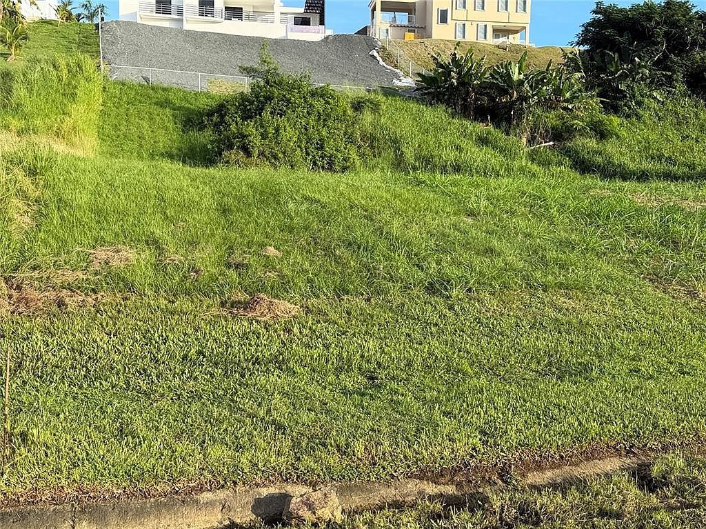 Mansiones Playa Hucares D 19 Calle Marina Naguabo, PR 00718 - Thumbnail 3