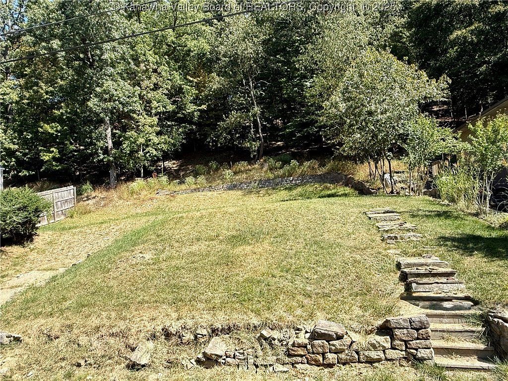 2511 Woodland Ave SW, South Charleston, WV, 25303 - Thumbnail 3