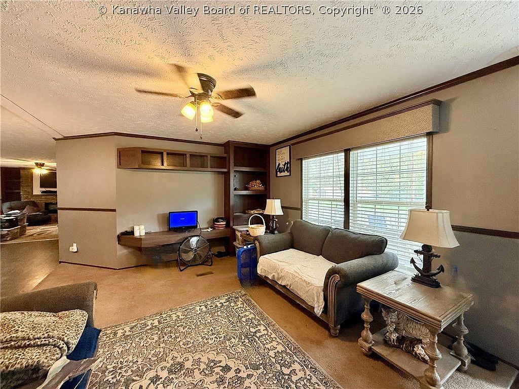 5093 Hughes Creek Rd Hugheston, WV 25110 - Thumbnail 3