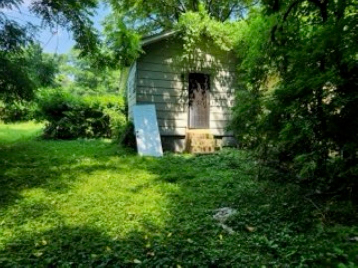 834 Crockett St Memphis, TN 38107 - Thumbnail 3