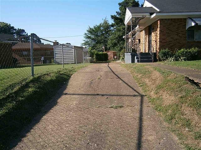 1936 Frisco Ave Memphis, TN 38114 - Thumbnail 3