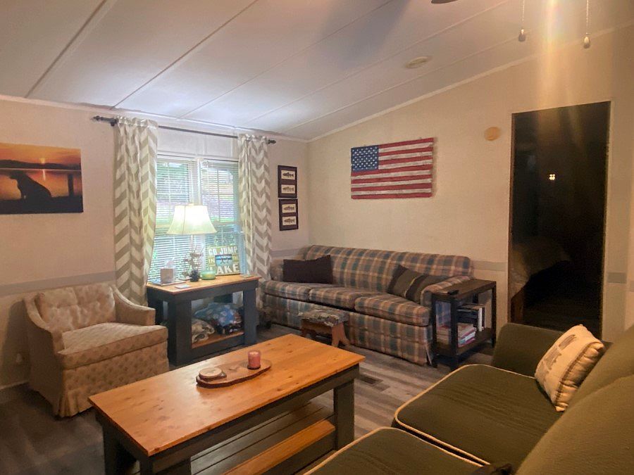 290 Cardinal Ln Toccoa, GA 30577 - Thumbnail 3