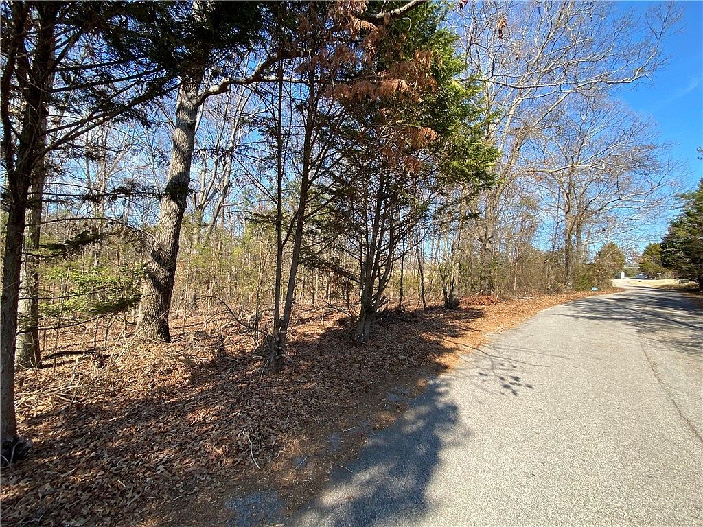 6 Majestic Shores Rd Hartwell, GA 30643 - Thumbnail 3