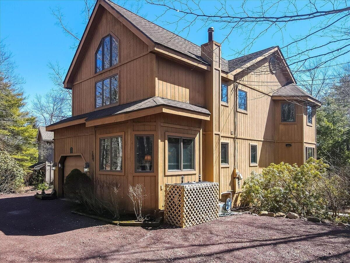 6102 Lakeview Dr Pocono Pines, PA 18350 - Thumbnail 3