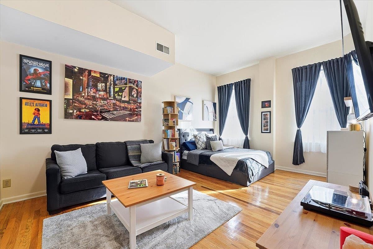 186 Wayne St APT 214D Jersey City, NJ 07302 - Thumbnail 3
