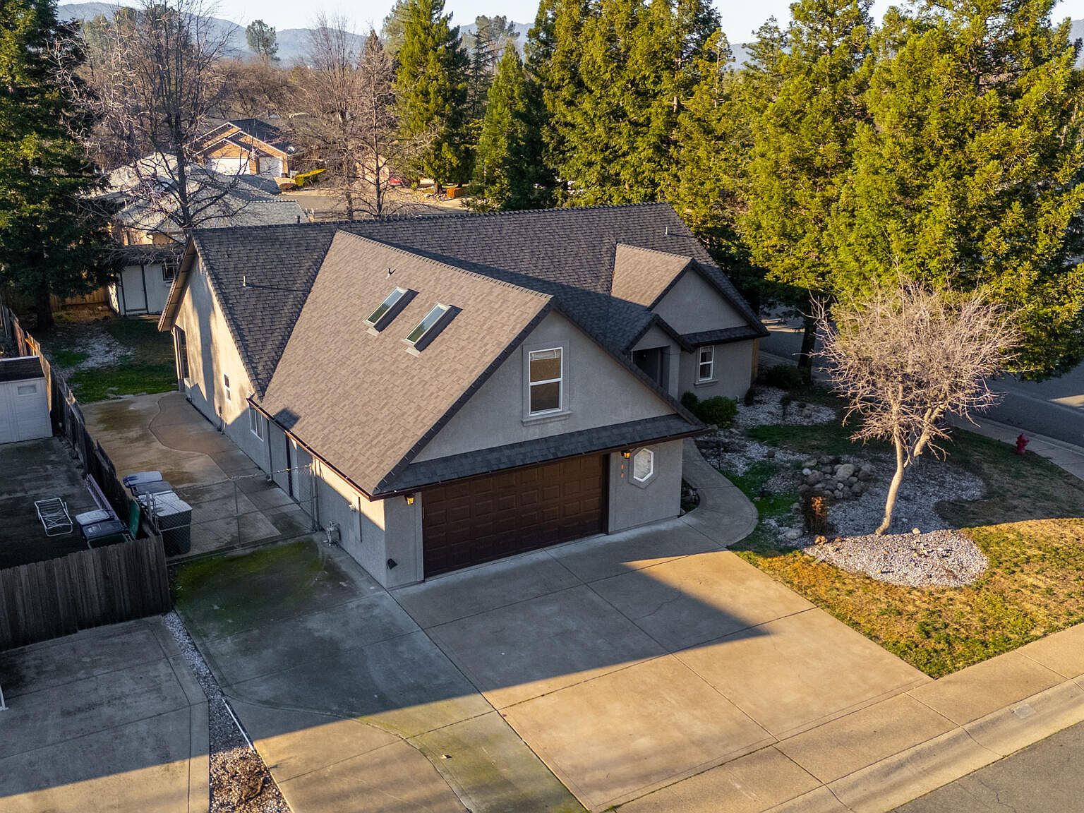 5890 Shadow Glen Dr Redding, CA 96003 - Thumbnail 3