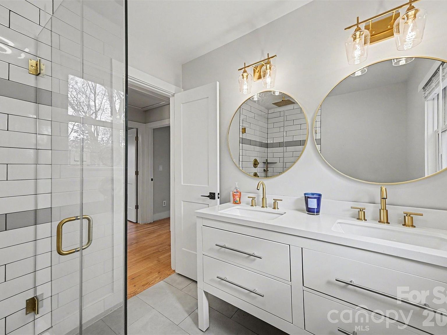 5008 The Plaza Charlotte, NC 28215 - Thumbnail 3