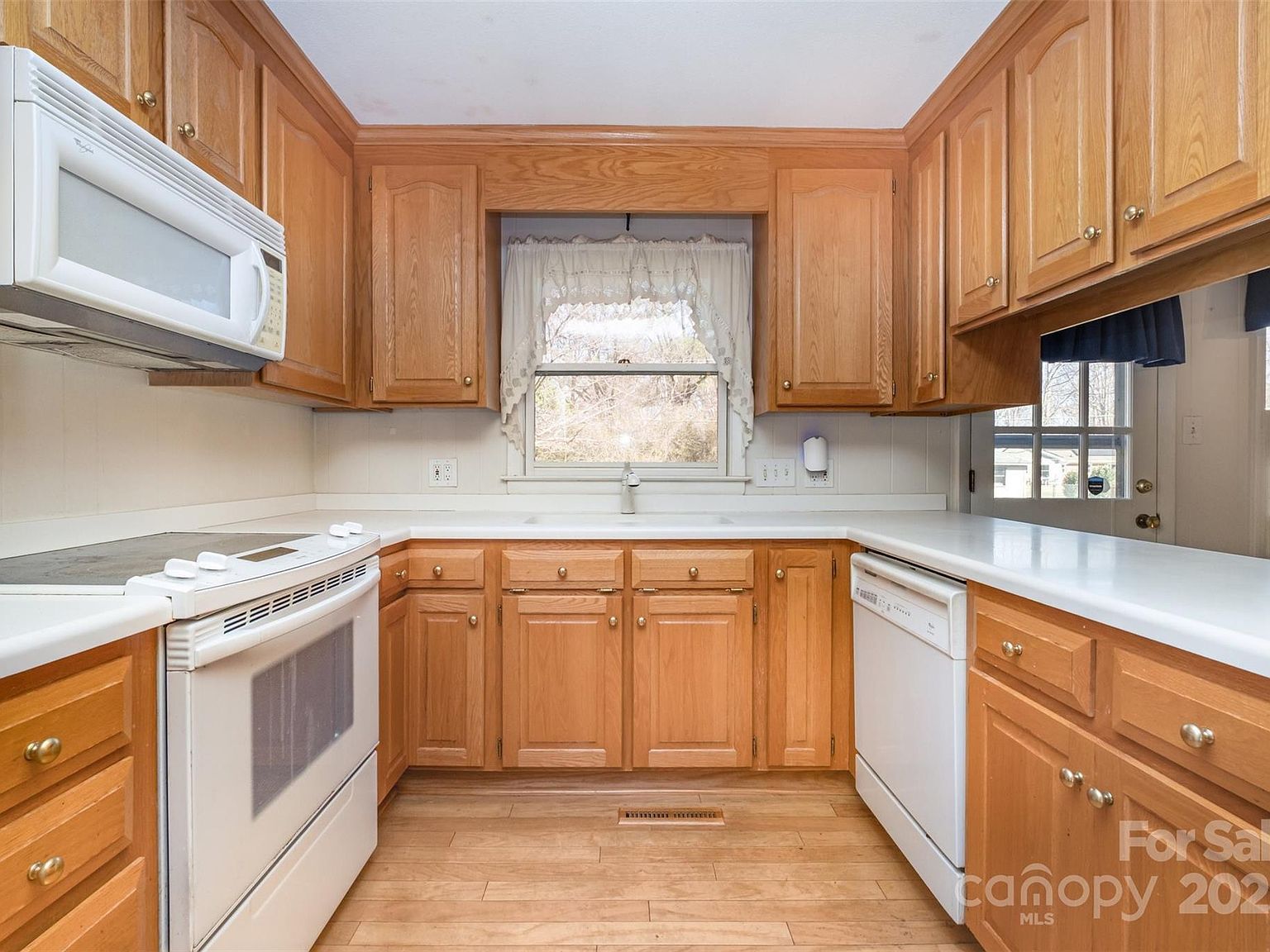 830 S Magnolia St Mooresville, NC 28115 - Thumbnail 3