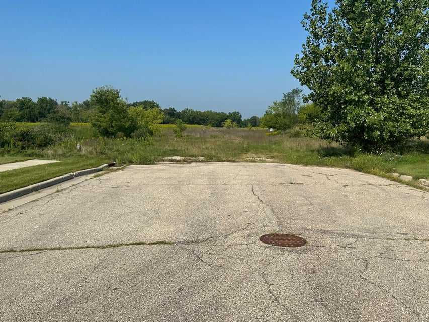 Lt 1 Evergreen Pkwy, Elkhorn, WI, USA, 53121 - Thumbnail 3