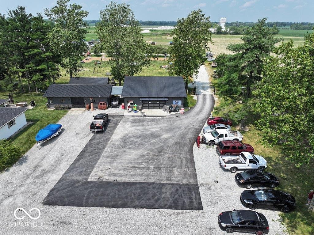 6397 S State Road 13 Pendleton, IN 46064 - Thumbnail 3