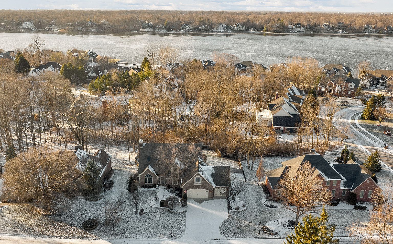 11254 Woods Bay Ln Indianapolis, IN 46236 - Thumbnail 3