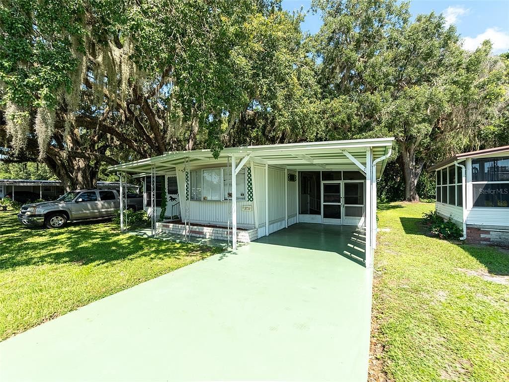 3753 Muller Dr Zephyrhills, FL 33540 - Thumbnail 3