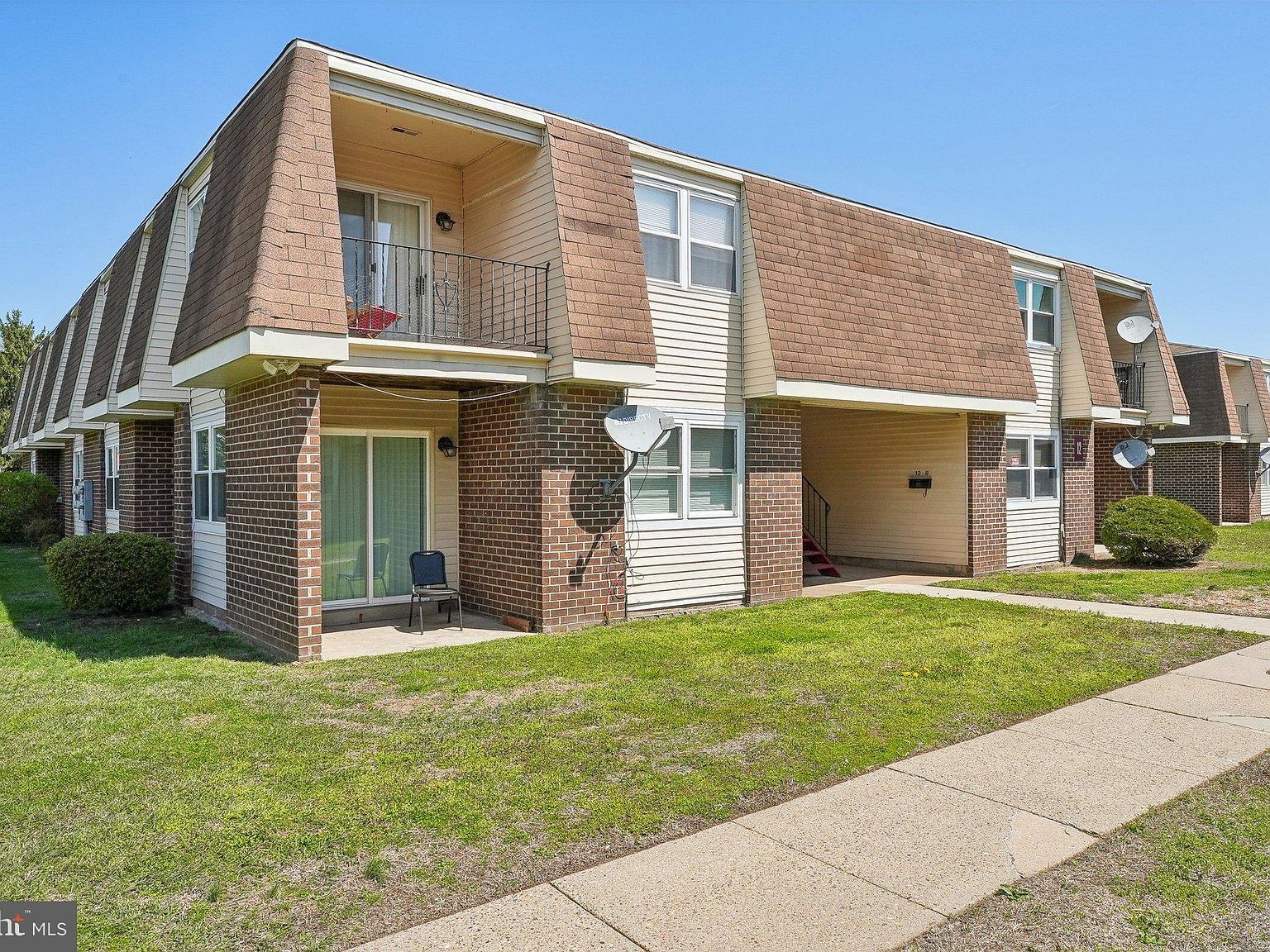 12 Florence Tollgate Pl UNIT 4 Florence, NJ 08518 - Thumbnail 3