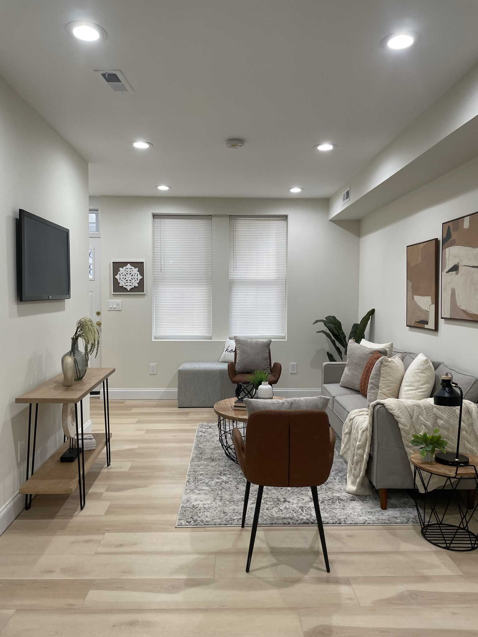 2720 Ellicott Driveway, Baltimore, MD, USA, 21216 - Thumbnail 3