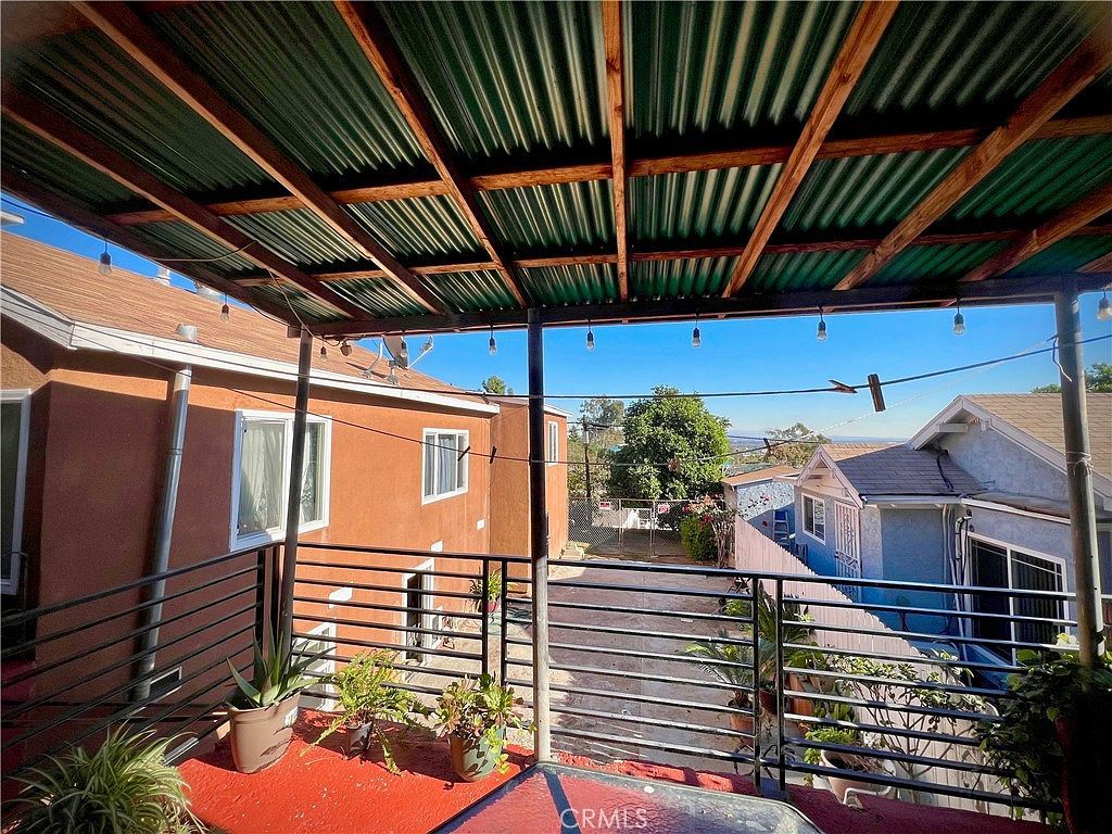 1046 N Bonnie Beach Pl Los Angeles, CA 90063 - Thumbnail 3