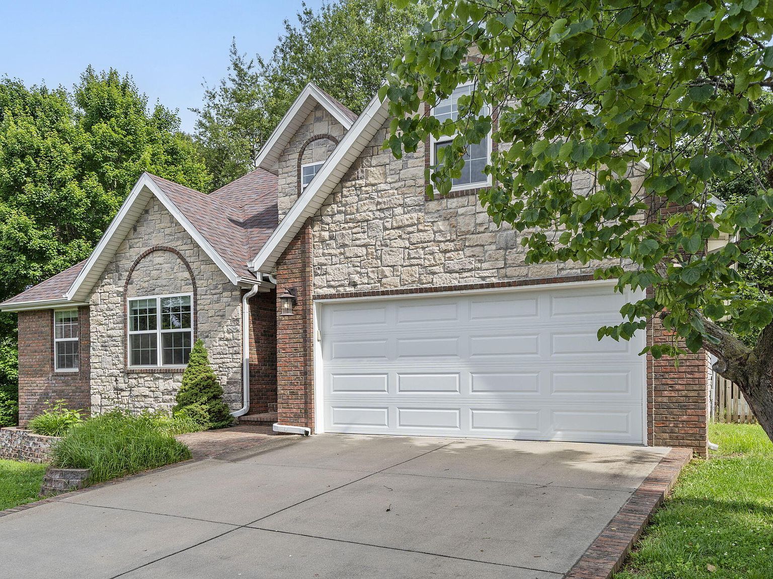 2065 W Buena Vista St Springfield, MO 65810 - Thumbnail 3