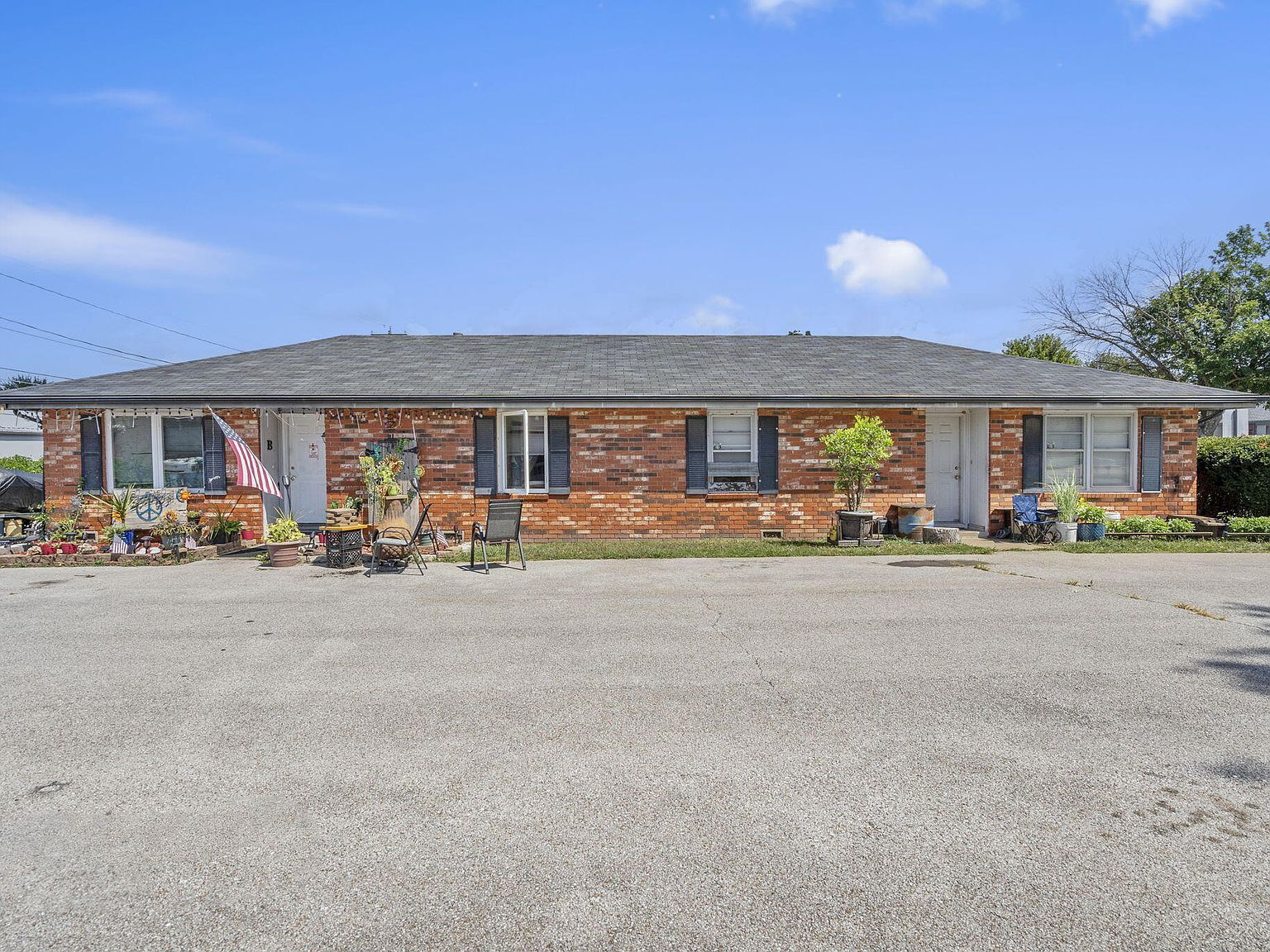 1021 S Lexington Ave Springfield, MO 65802 - Thumbnail 3