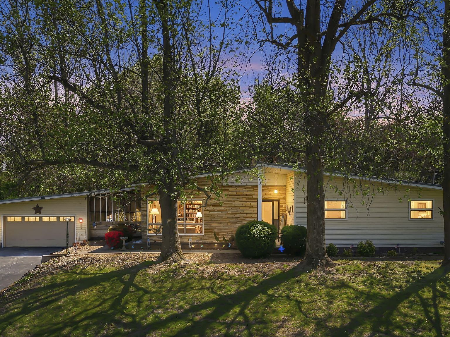 702 W Hubble Dr Marshfield, MO 65706 - Thumbnail 3