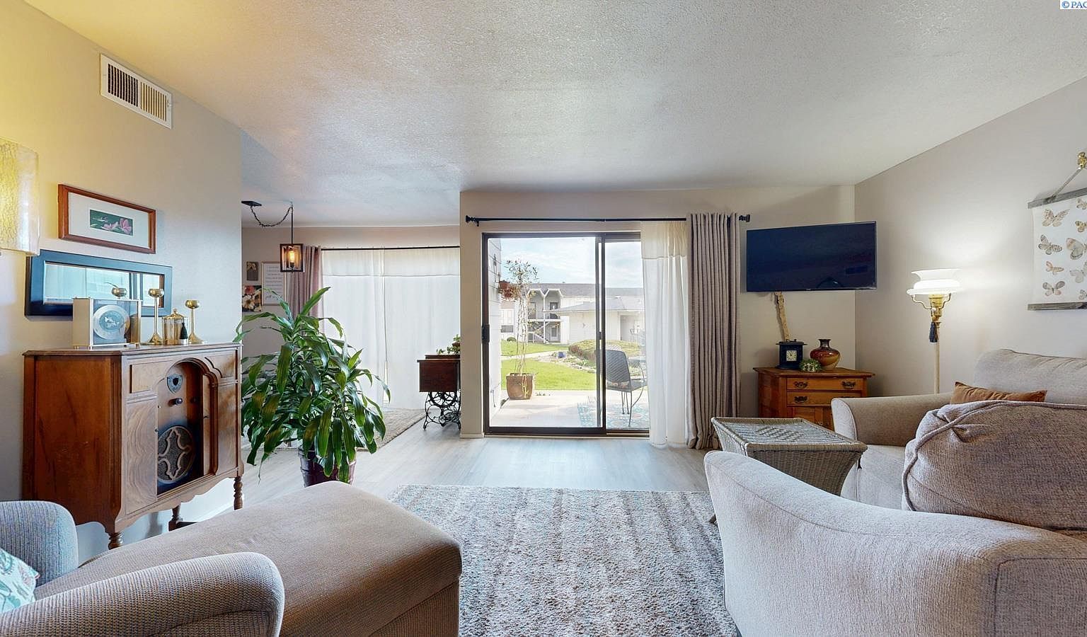 2401 W Canal Dr APT 4B Kennewick, WA 99336 - Thumbnail 3