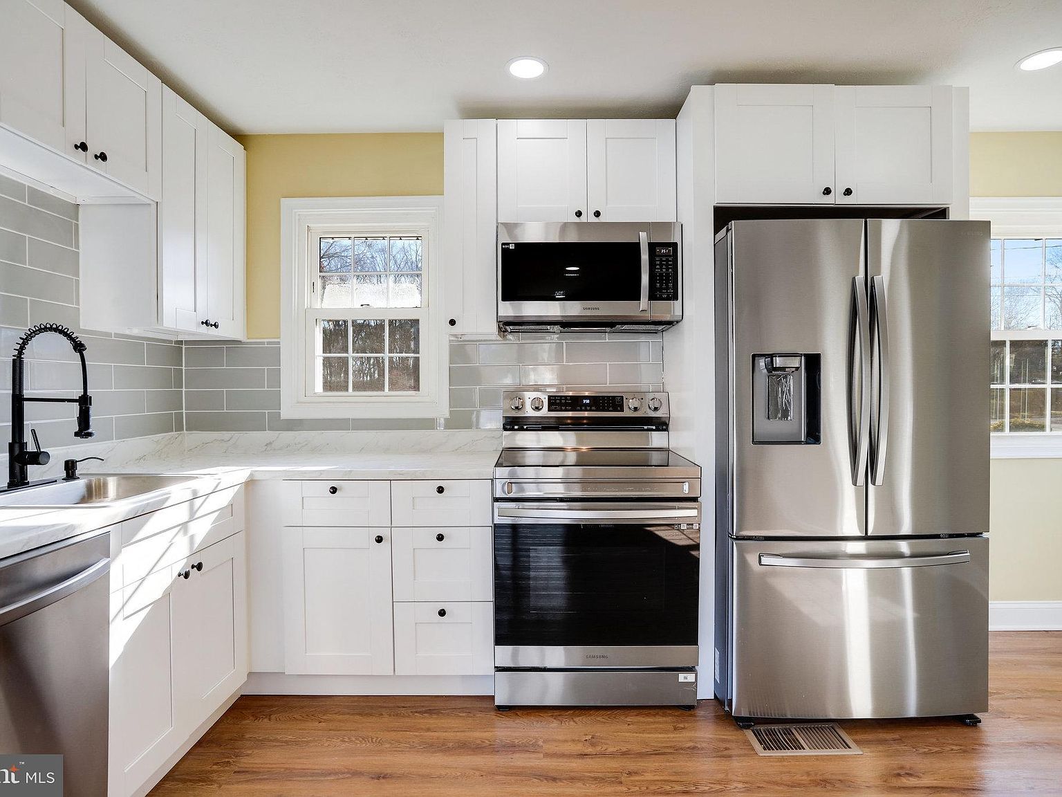 8300 Cathedral Ave Hyattsville, MD 20784 - Thumbnail 3