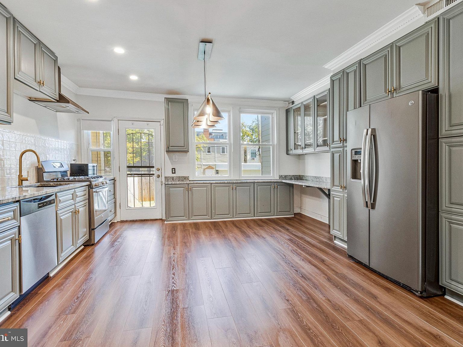 1423 Holbrook St NE Washington, DC 20002 - Thumbnail 3