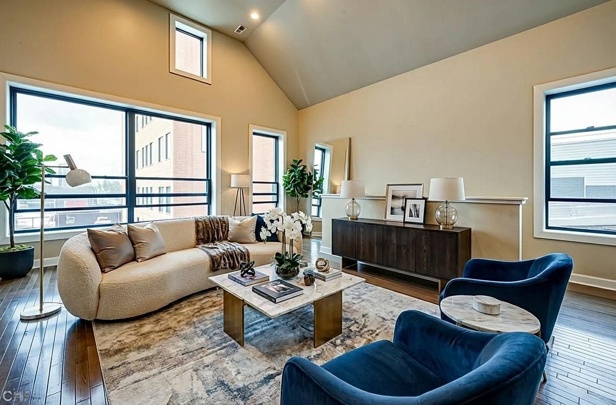 1716 S Clinton St Chicago, IL 60616 - Thumbnail 3