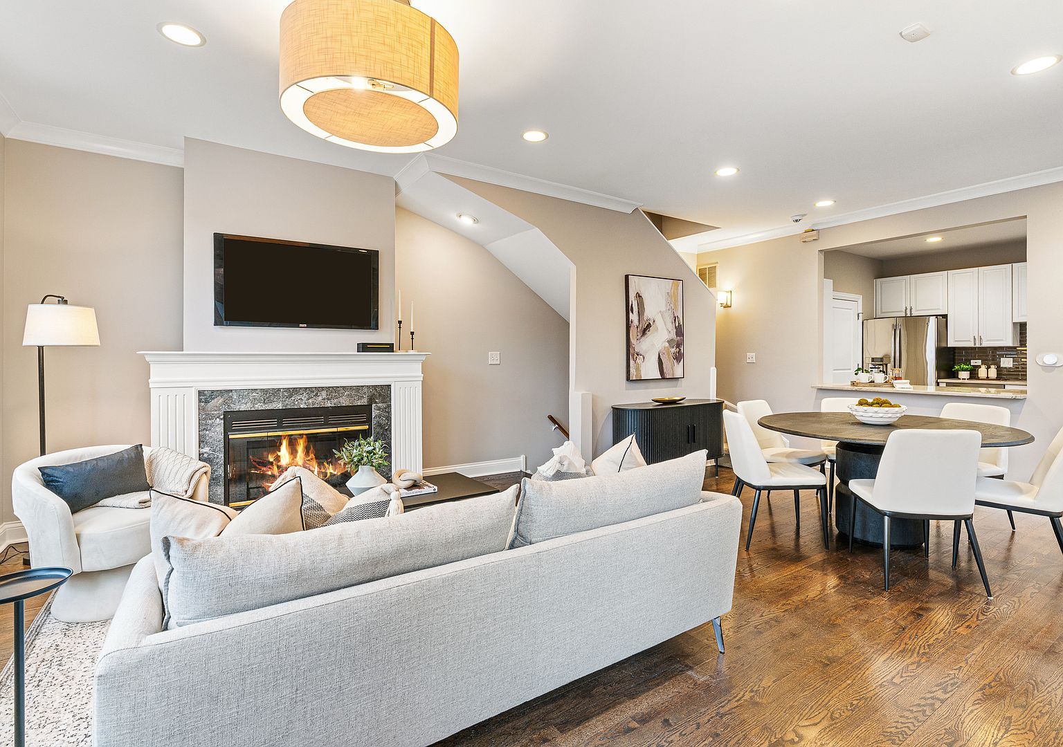 1954 N Seminary Ave Chicago, IL 60614 - Thumbnail 3