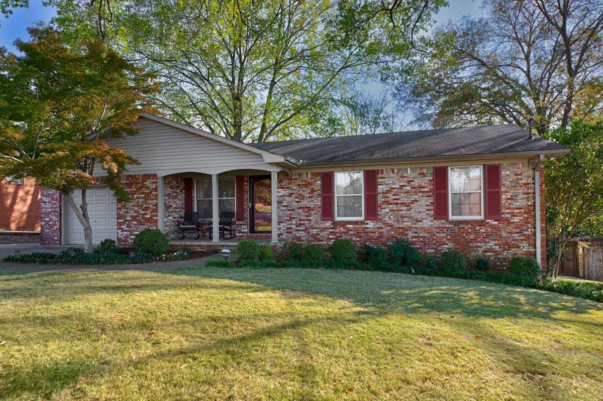 102 Robin Lane Southeast, Huntsville, AL, USA, 35802  | Single Family