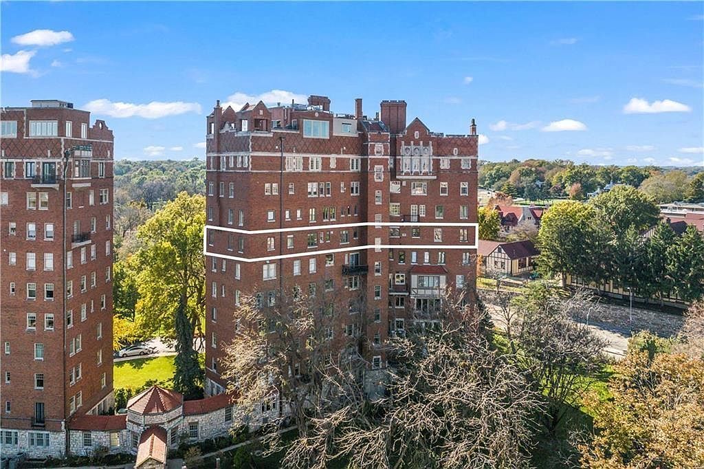 5049 Wornall Rd APT 7AB Kansas City, MO 64112 - Thumbnail 3