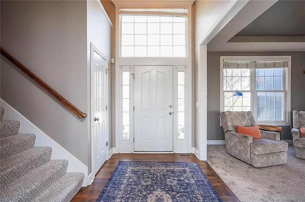 989 S Clearwater Creek Dr Olathe, KS 66061 - Thumbnail 3