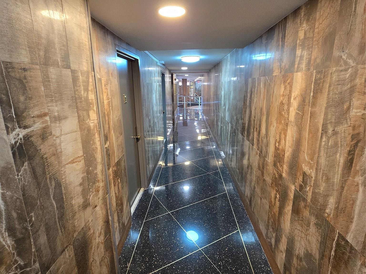 200 Corbin Pl APT 3R Brooklyn, NY 11235 - Thumbnail 3