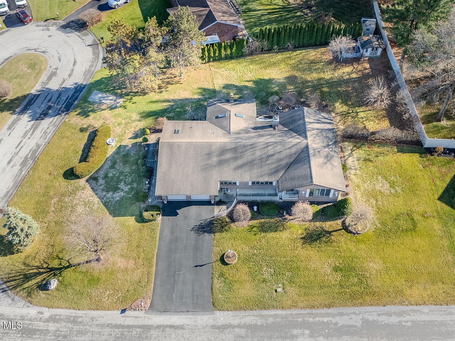 15 Huntleigh Dr Loudonville, NY 12211 - Thumbnail 3