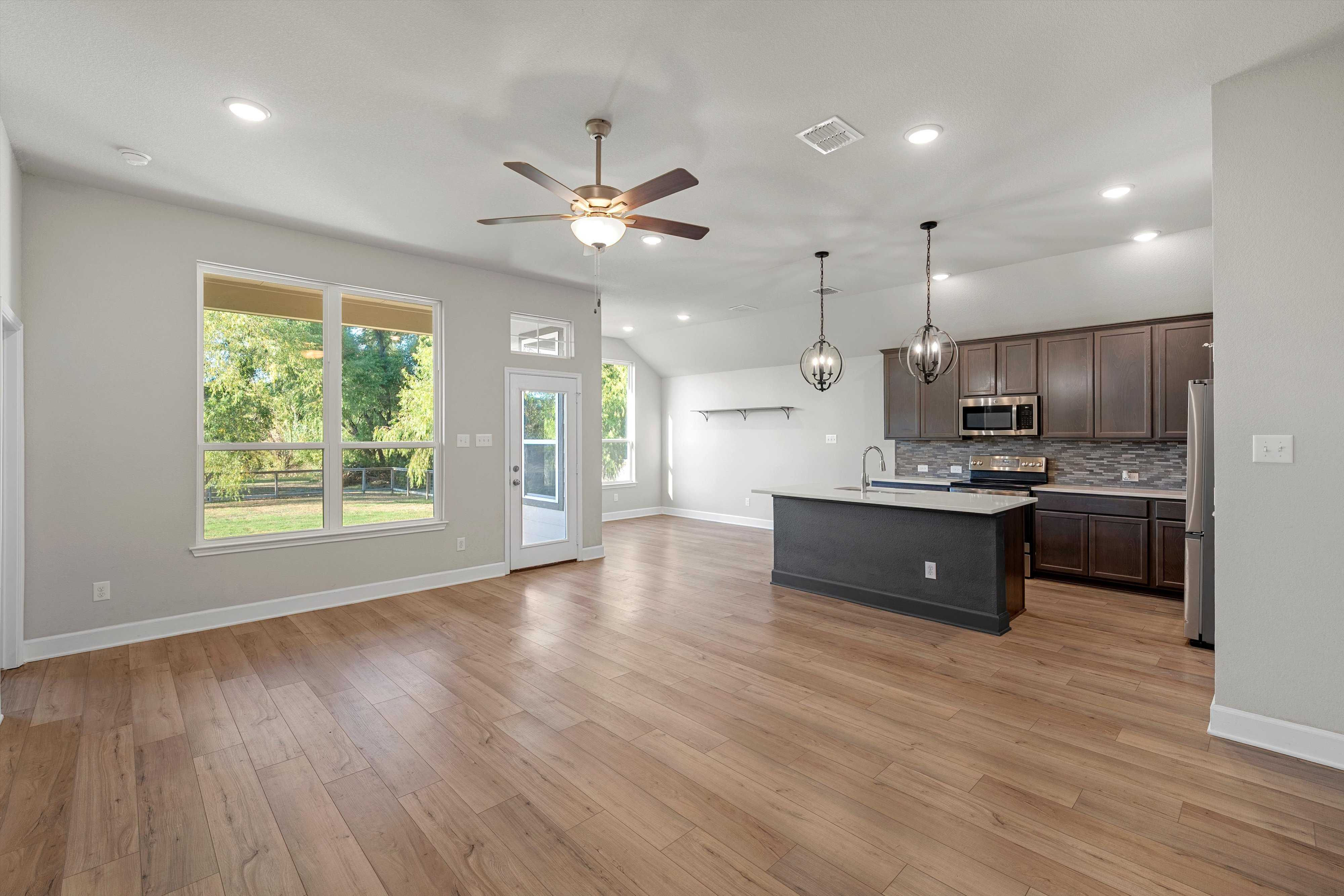 377 Hadley Street, Woodway, TX, USA, 76712 - Thumbnail 3