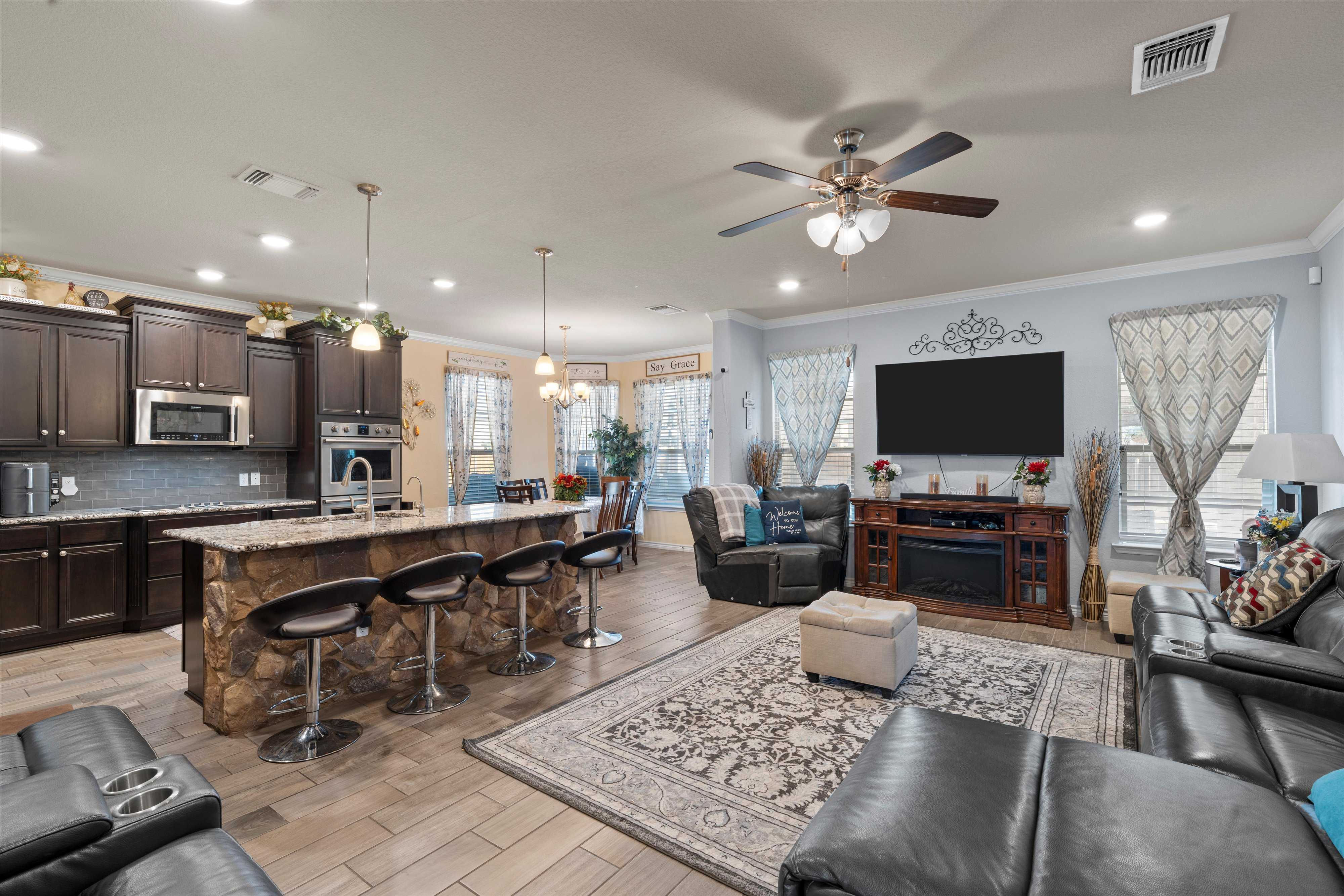 1209 Drummond Circle, Waco, TX, USA, 76712 - Thumbnail 3