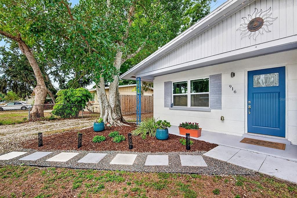 916 Pattison Ave Sarasota, FL 34237 - Thumbnail 3