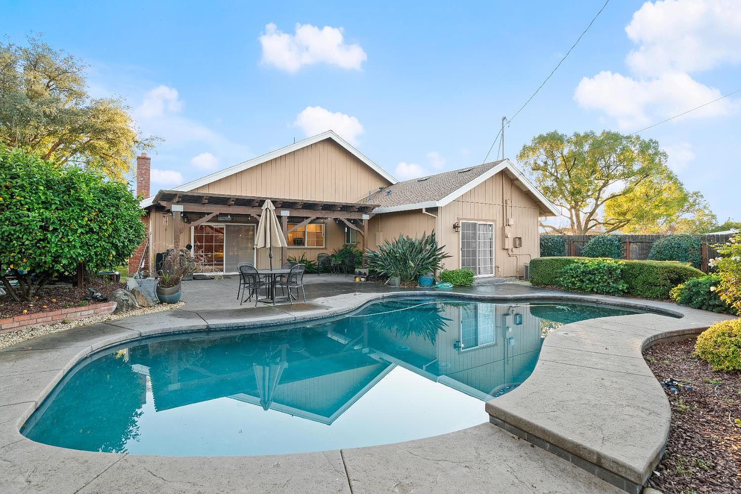 5001 Boyd Dr Carmichael, CA 95608 - Thumbnail 3