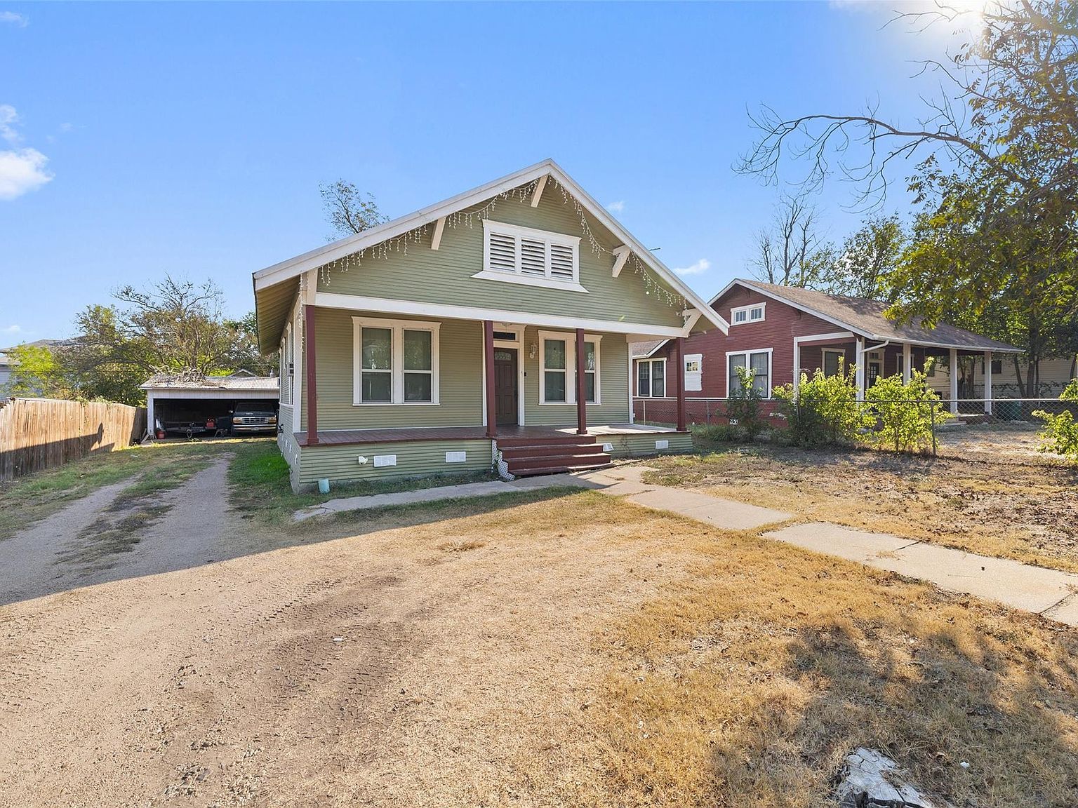 707 W 7th St Taylor, TX 76574 - Thumbnail 3