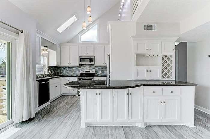 16525 Jamaica Cove Rd Jamaica Beach, TX 77554 - Thumbnail 3