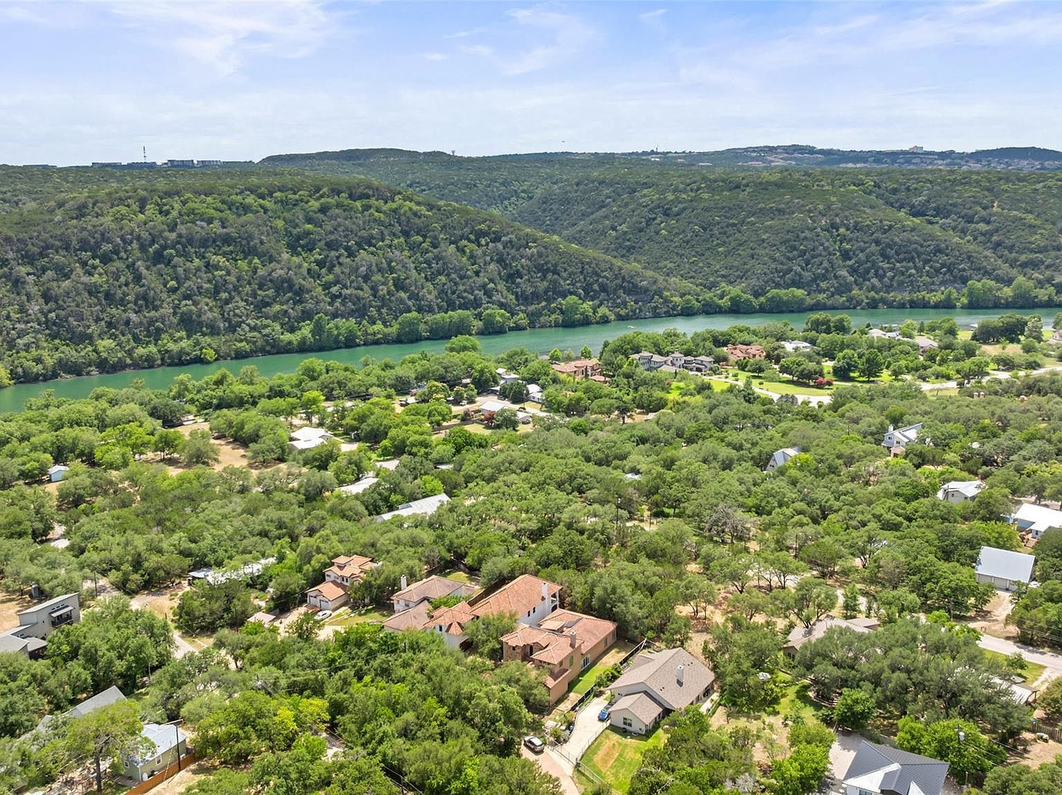 1310 Minnie Dr Austin, TX 78732 - Thumbnail 3