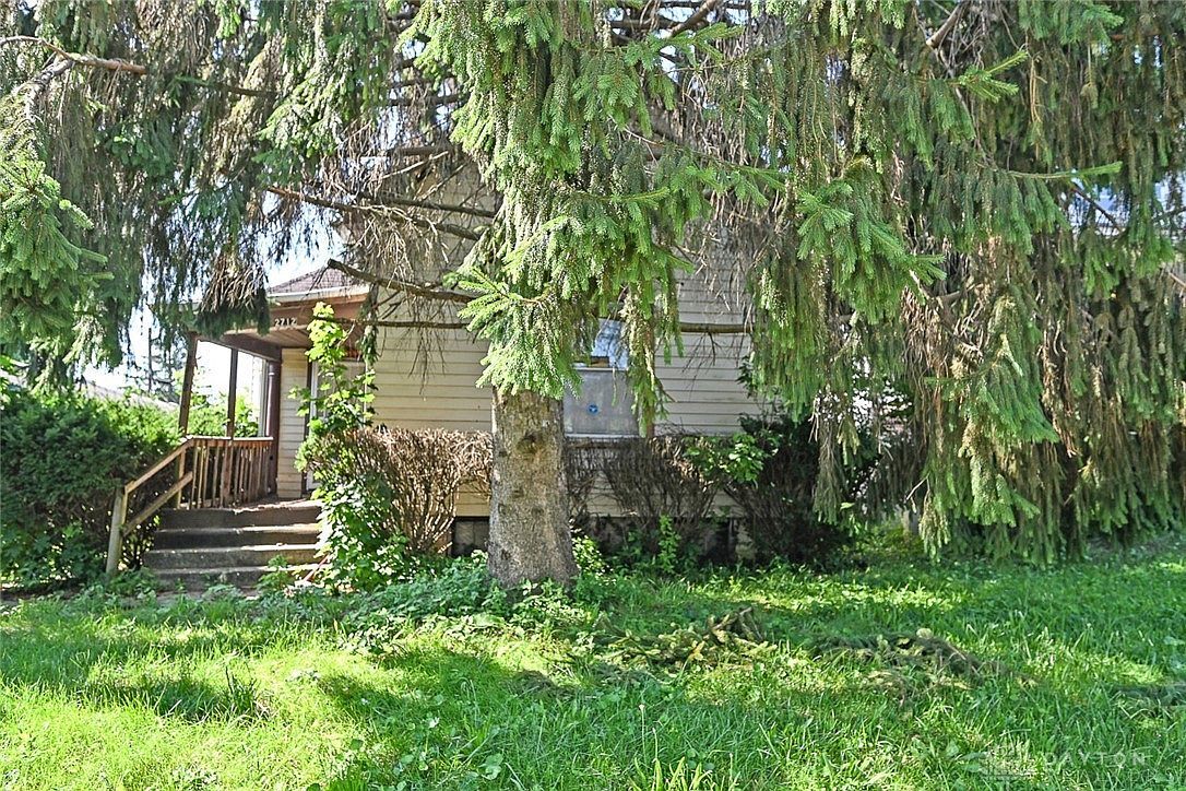 2712 Hoover Ave Dayton, OH 45402 - Thumbnail 3